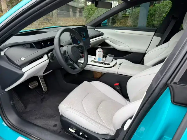 Xiaomi SU7 — Фото автомобиля 3