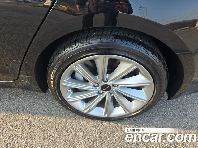 Genesis G70 Новый G70 Бензин 2.5T 4WD — Фото автомобиля 8