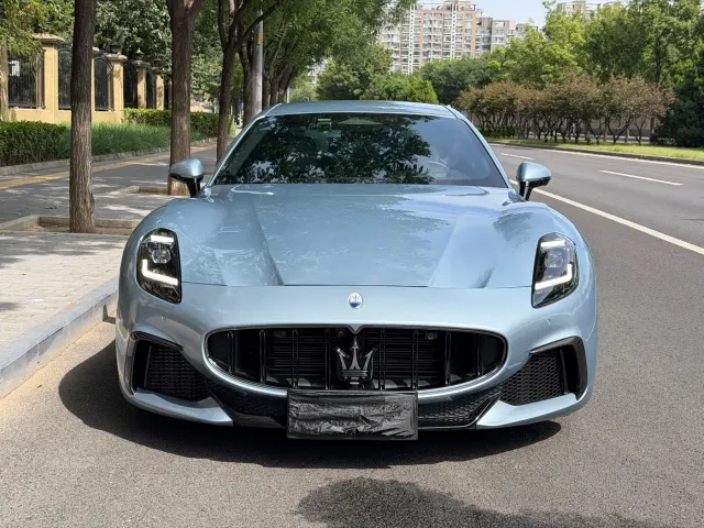 Maserati GranTurismo — Фото автомобиля 2