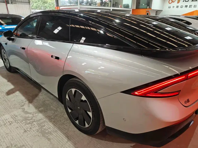 Xpeng P7+ — Фото автомобиля 7