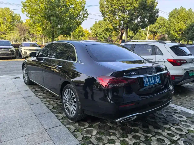 Mercedes-Benz E-Class — Фото автомобиля 7