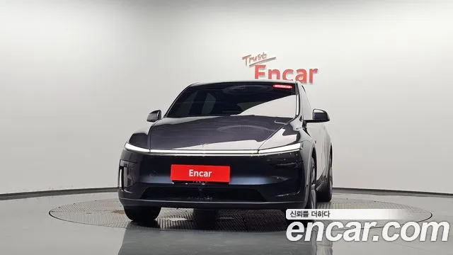 Tesla Model Y — Фото автомобиля 2