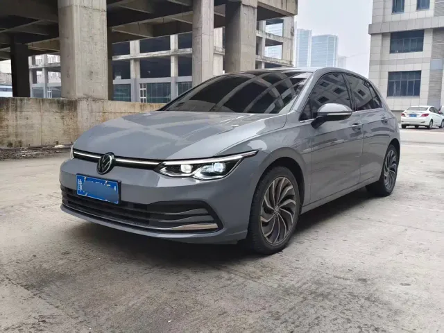 Фотография автомобиля — Volkswagen Golf