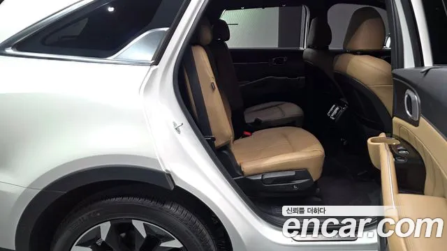 Kia Sorento Новый Sorento 4 поколение Бензин 2.5T 4WD — Фото автомобиля 9