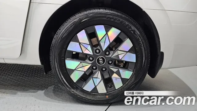 Hyundai Staria — Фото автомобиля 5