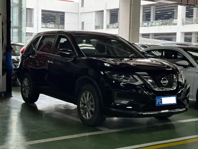 Nissan X-Trail — Фото автомобиля 3