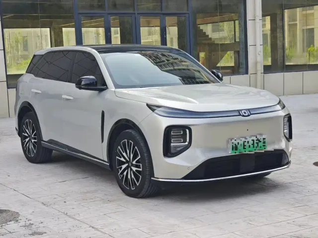 Changan Qiyuan Q07 — Фото автомобиля 3