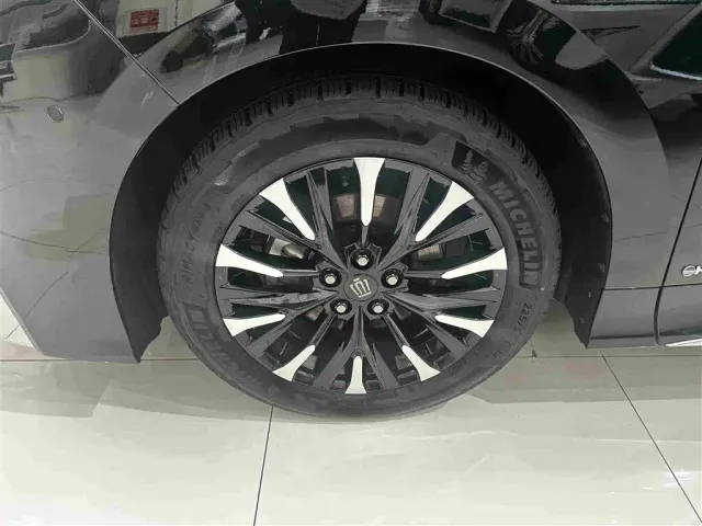 Toyota Vellfire — Фото автомобиля 5