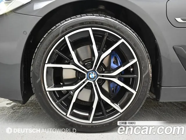 BMW 5-Series 5 серия (G30) — Фото автомобиля 5