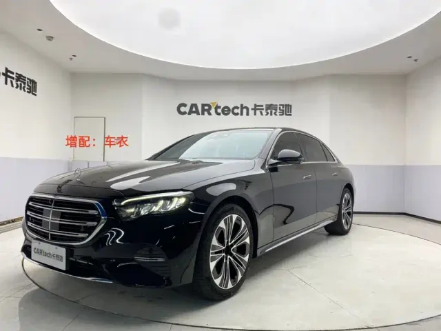 Фотография автомобиля — Mercedes-Benz E-Class