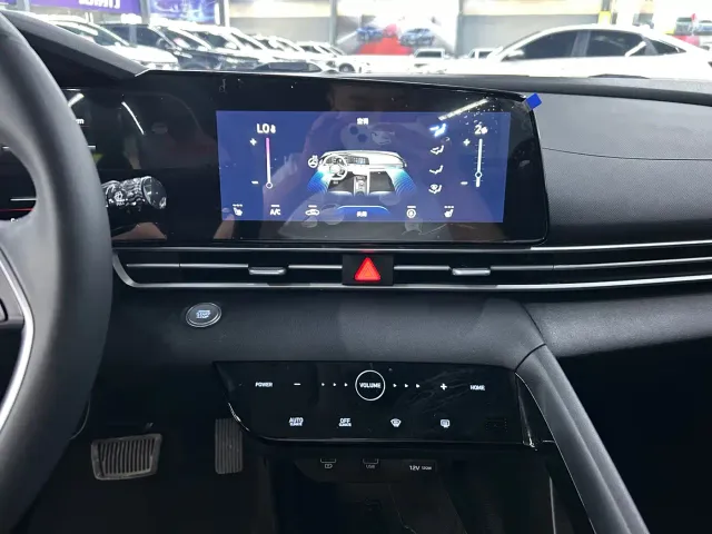 Hyundai Elantra — Фото автомобиля 10