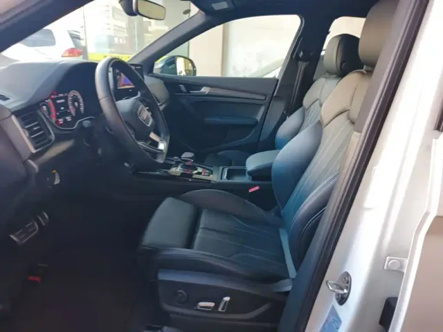 Audi Q5L — Фото автомобиля 14