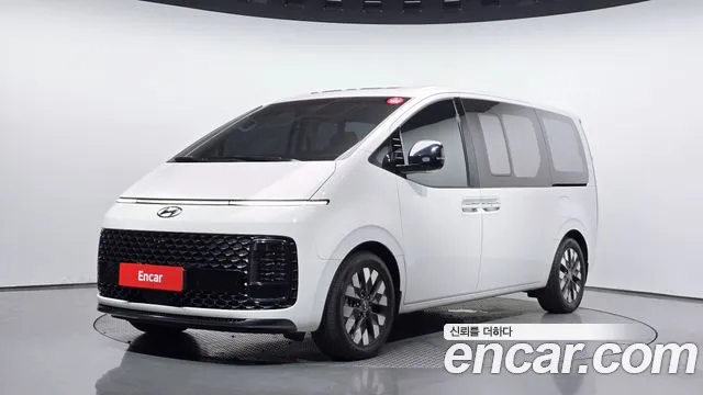 Фотография автомобиля — Hyundai Staria