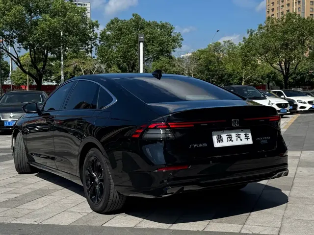 Honda Accord — Фото автомобиля 7