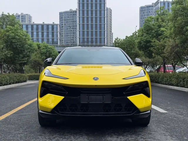 Lotus Eletre — Фото автомобиля 2