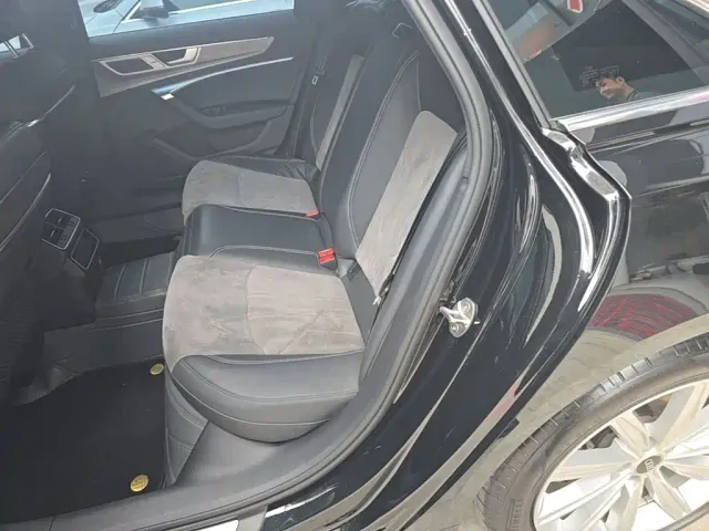 Audi A6L — Фото автомобиля 16