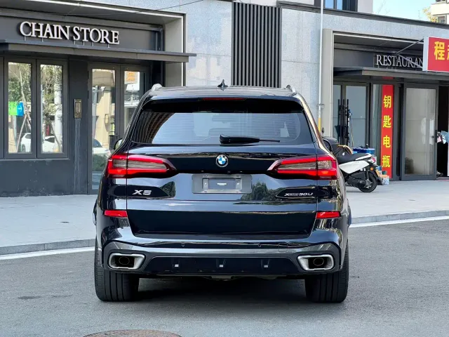 BMW X5 — Фото автомобиля 6