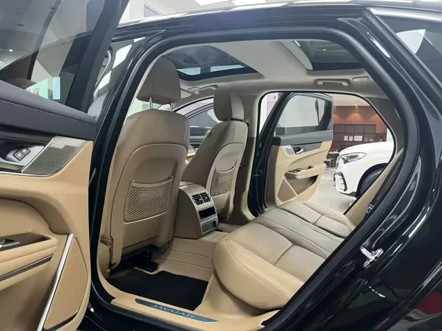 Jaguar XFL — Фото автомобиля 10