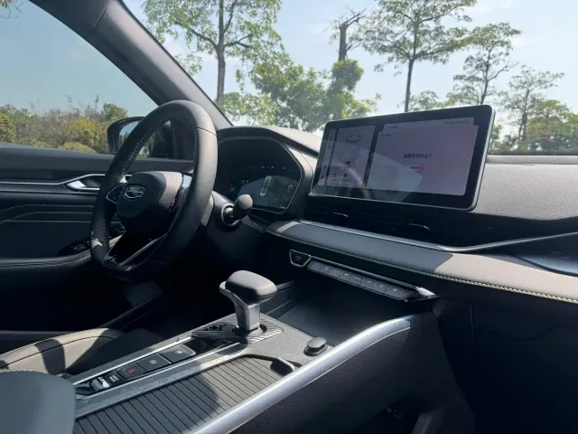 Geely Xingrui — Фото автомобиля 14