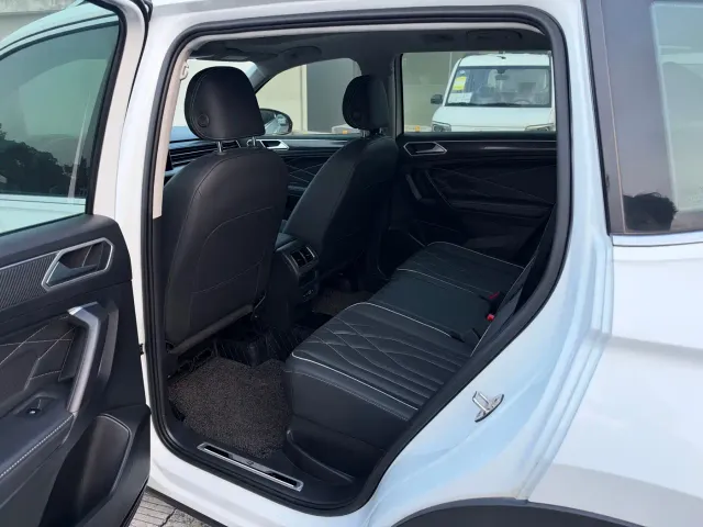 Volkswagen Tiguan L — Фото автомобиля 5