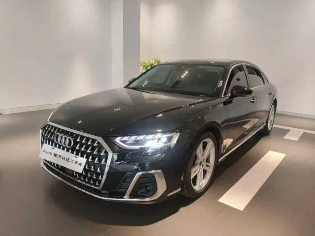 Фотография автомобиля — Audi A8
