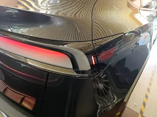 Tesla Model Y — Фото автомобиля 7