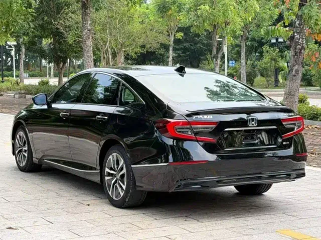 Honda Accord — Фото автомобиля 8