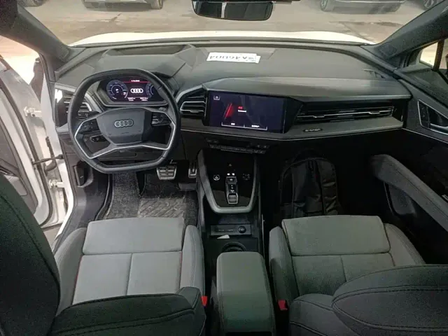 Audi Q5 e-tron — Фото автомобиля 9