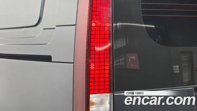 Hyundai Staria — Фото автомобиля 8
