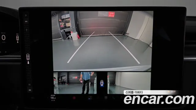 Tesla Model S — Фото автомобиля 14