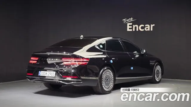 Genesis G80 Бензин 3.5 турбо AWD — Фото автомобиля 2