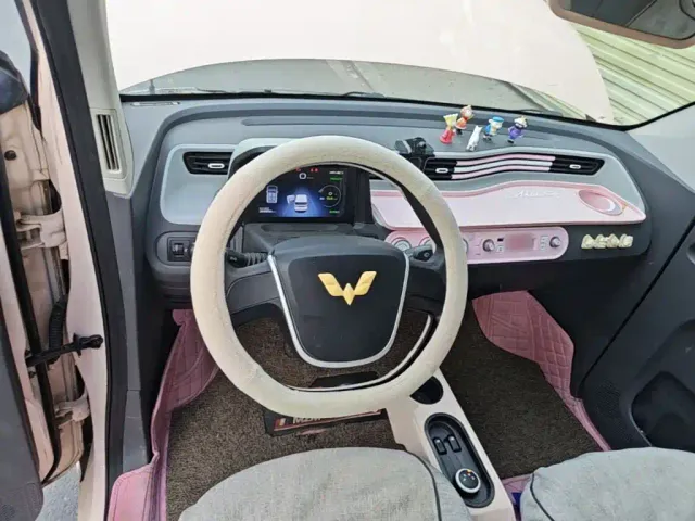 Wuling Hongguang Mini EV — Фото автомобиля 9