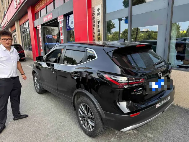 Nissan Qashqai — Фото автомобиля 3
