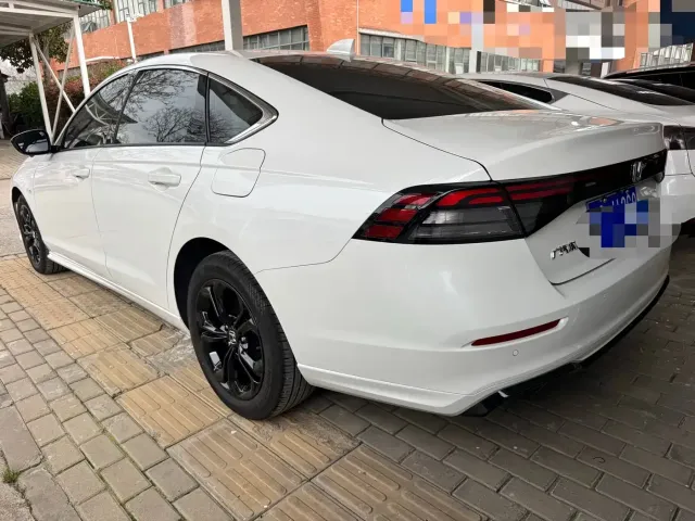 Honda Accord — Фото автомобиля 12