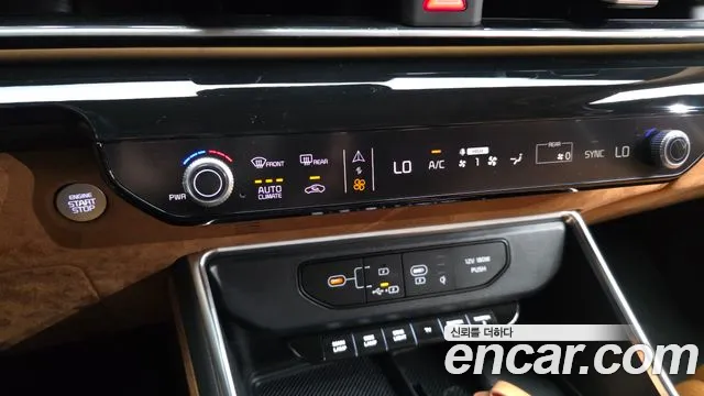 Kia Canival Новый Carnival 4 поколение Бензин 9 мест Hi-Limousine (Спецкузов) — Фото автомобиля 23