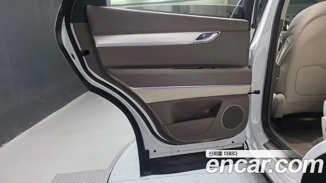 Genesis GV80 — Фото автомобиля 14