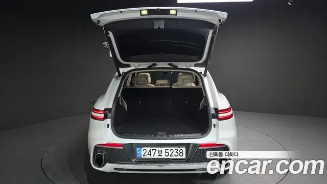 Genesis GV70 — Фото автомобиля 24