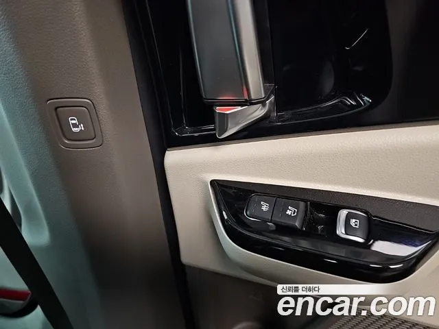 Kia Carnival Generation 4 — Фото автомобиля 15