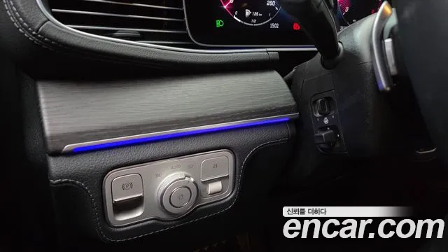Mercedes-Benz GLE-Class — Фото автомобиля 19