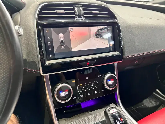 Jaguar XEL — Фото автомобиля 8