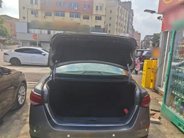 Nissan Sylphy — Фото автомобиля 18
