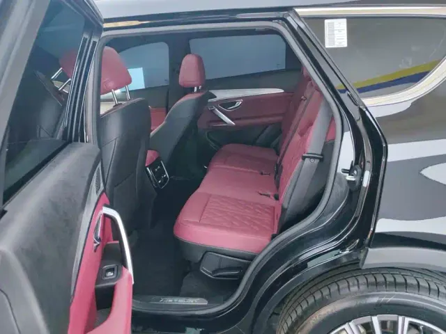 Jetour X70 Plus — Фото автомобиля 11