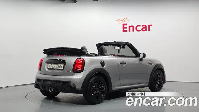 Mini Cooper Convertible — Фото автомобиля 2