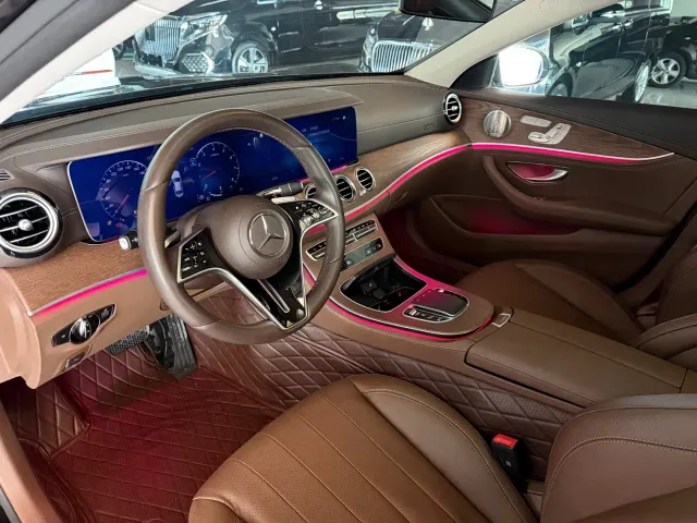 Mercedes-Benz E-Class — Фото автомобиля 4