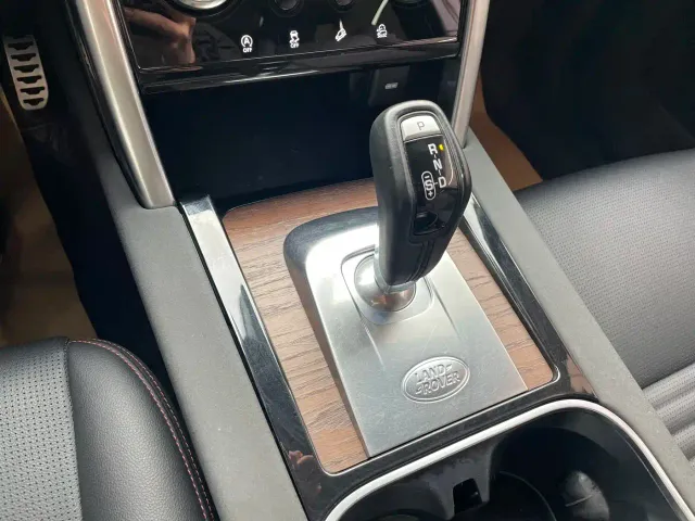 Land Rover Discovery Sport — Фото автомобиля 13