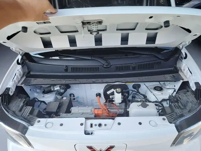 Wuling Zhiguang NEV — Фото автомобиля 18