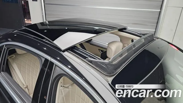Mercedes-Benz S-Class — Фото автомобиля 19
