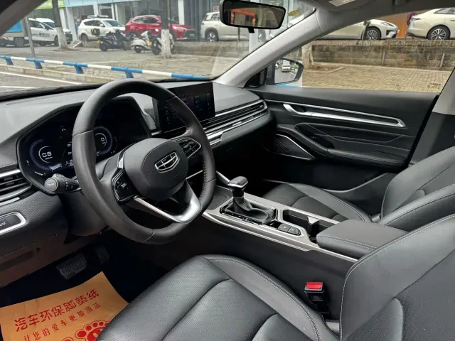 Geely Emgrand — Фото автомобиля 7