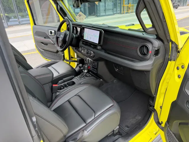 Jeep Wrangler — Фото автомобиля 9