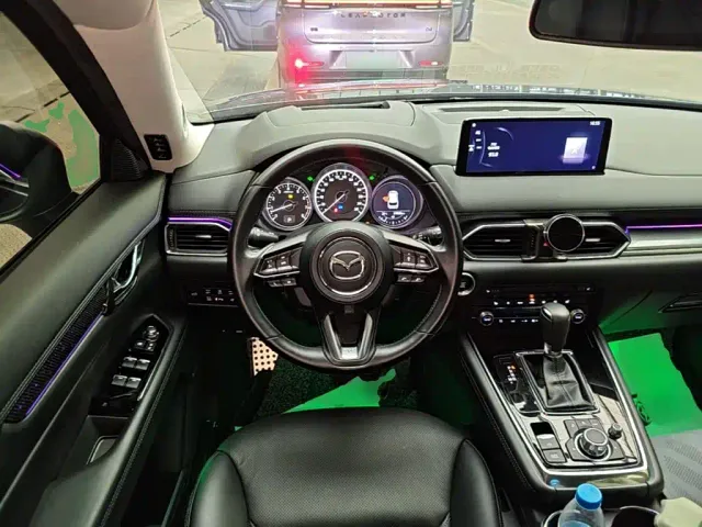 Mazda CX-8 — Фото автомобиля 10